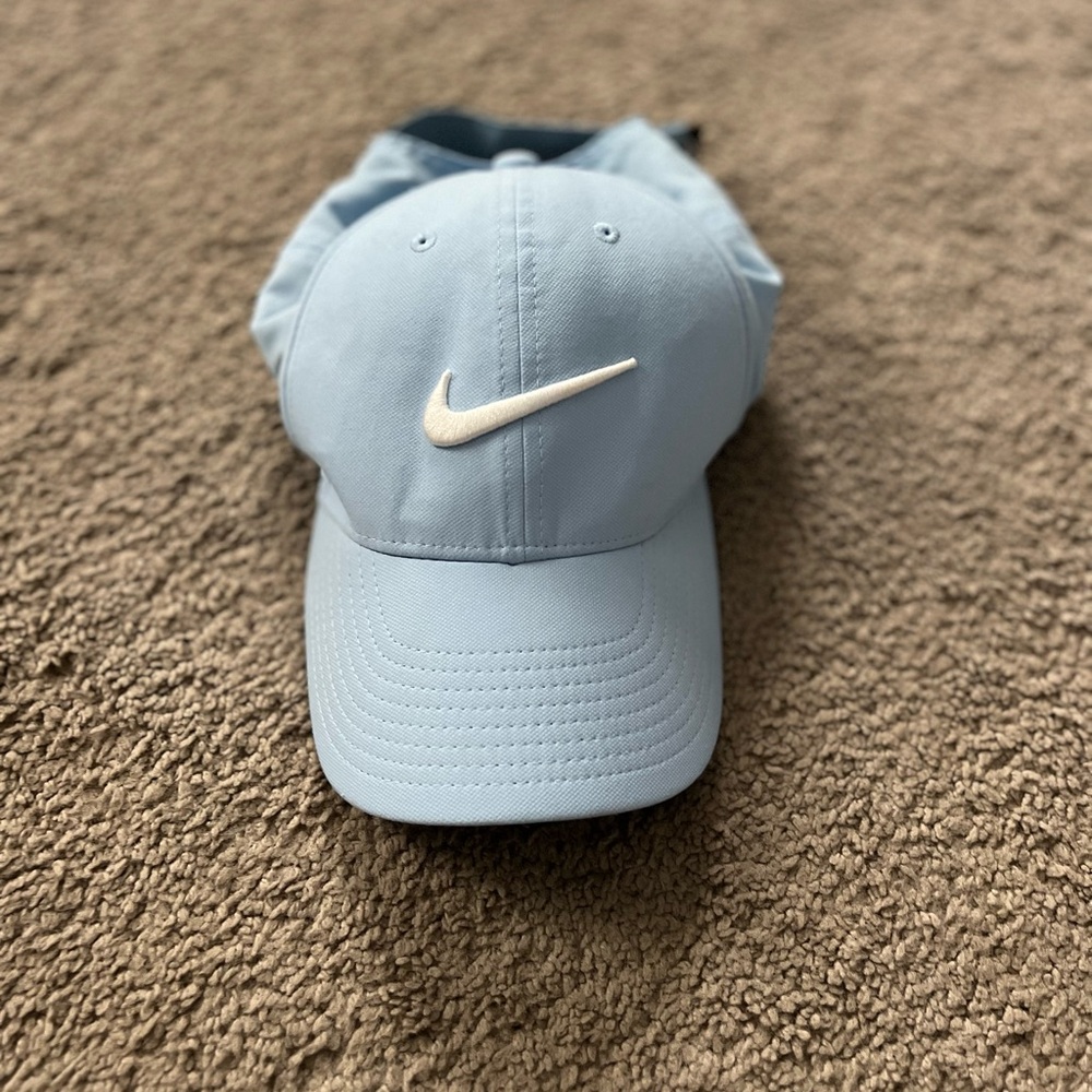 Light blue Nike cap